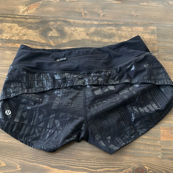 Size 4 - lululemon Speed up shorts - Picture 4 of 5